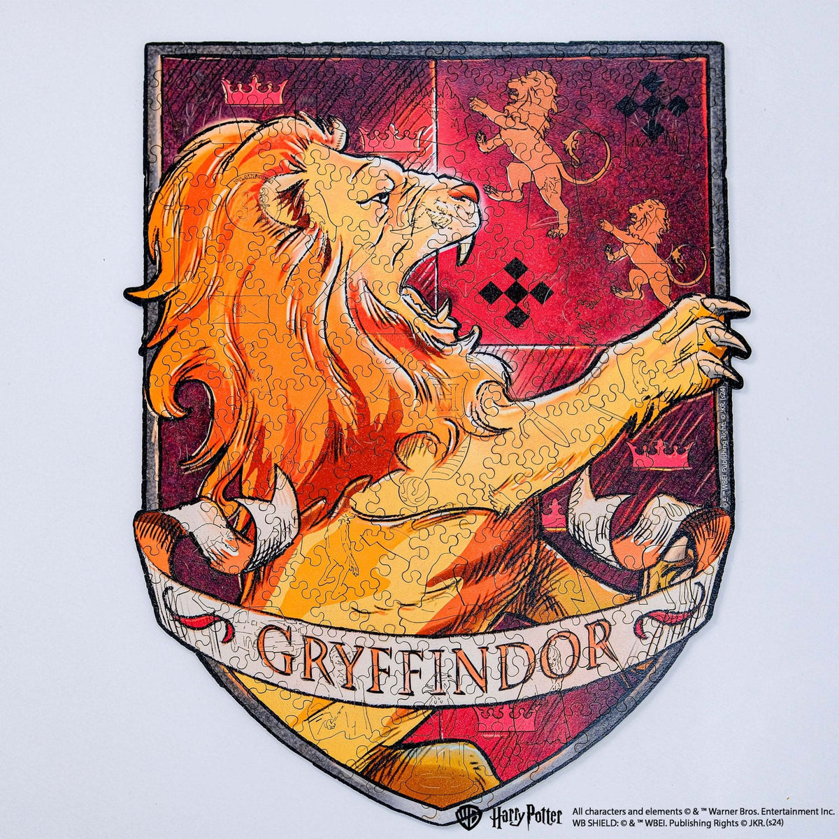 Wooden jigsaw puzzle Harry Potter Gryffindor™ Gameplay (B2B)