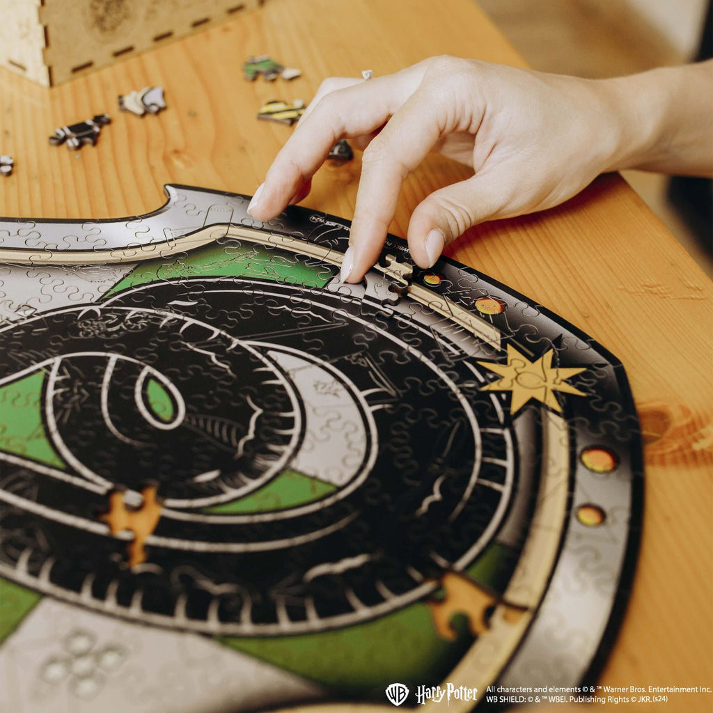 Wooden jigsaw puzzle Harry Potter Slytherin™ (B2B)