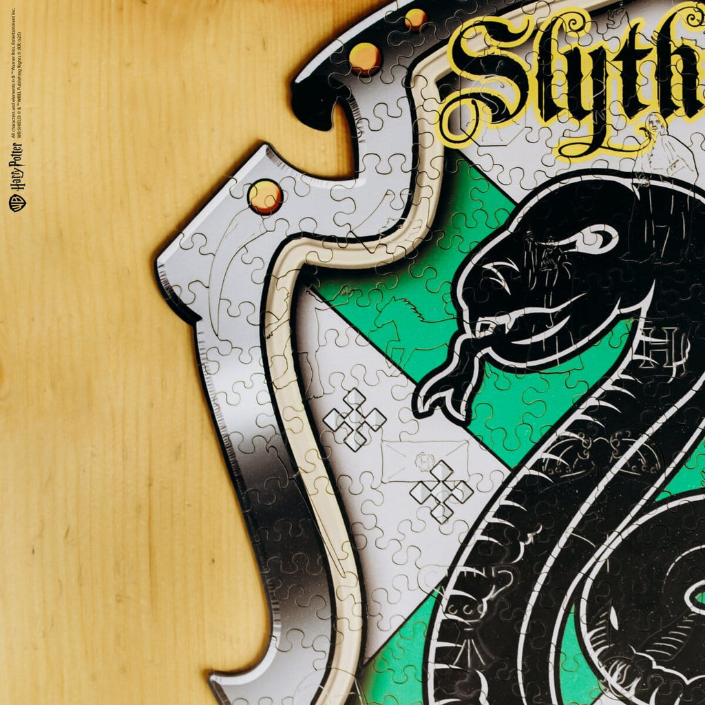Wooden jigsaw puzzle Harry Potter Slytherin™ (B2B)
